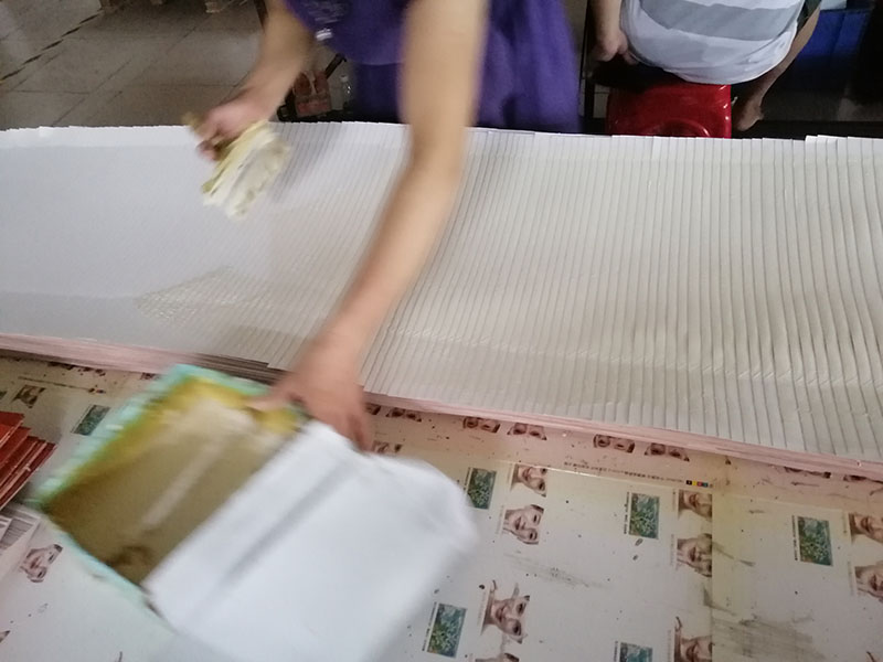 涂膠.jpg