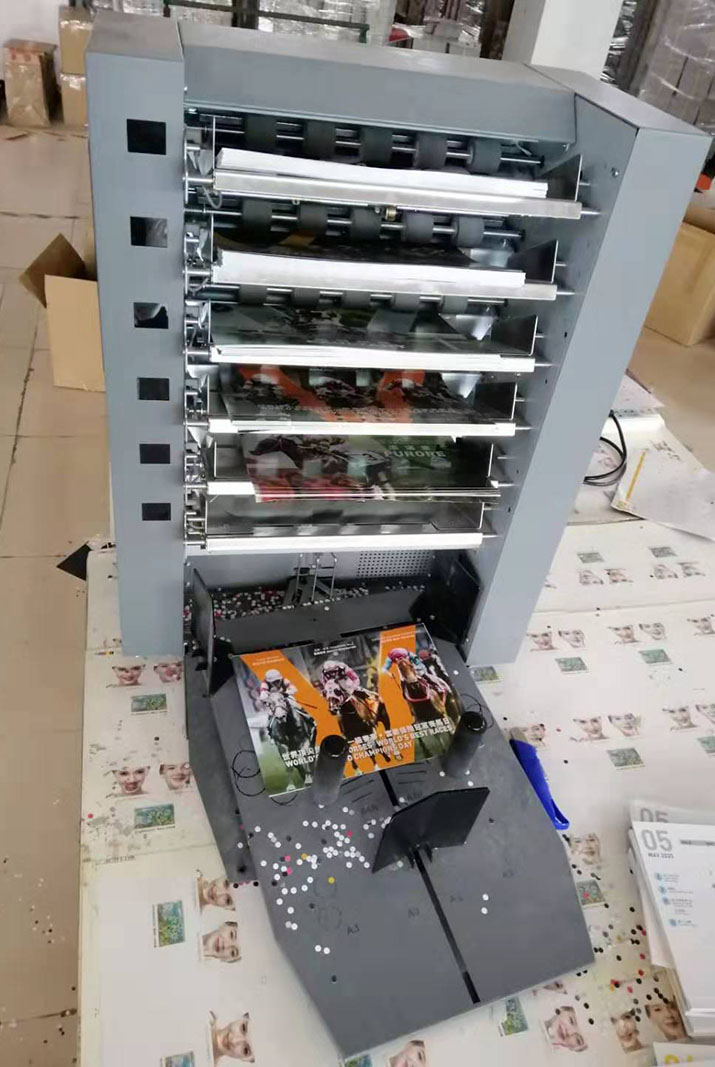 臺歷配頁機2.jpg